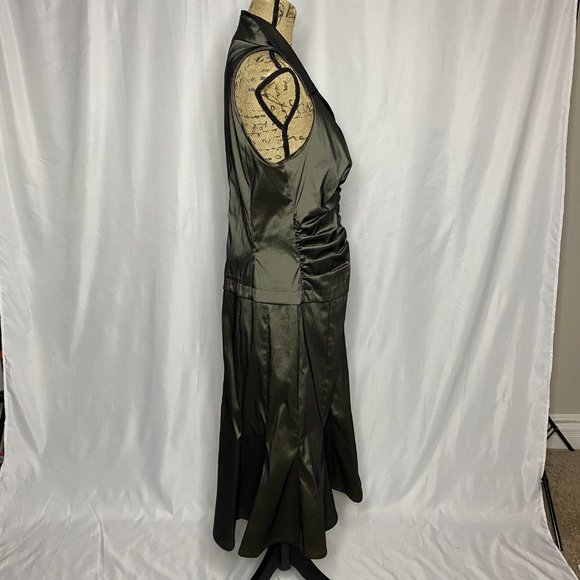 Tadashi Shoji Ruched Sleevelesss Metallic Midi Dress - Picture 3 of 7